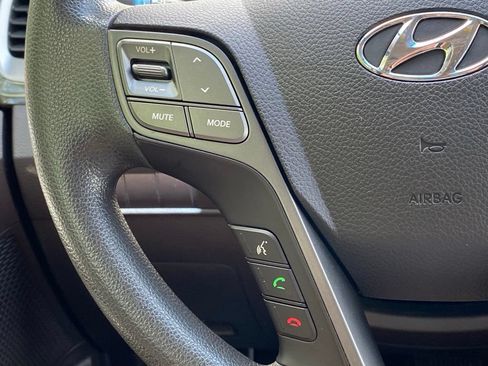 Used 2018 Hyundai Santa Fe Sport w/ 2.4L Value Package 02 FWD image 17
