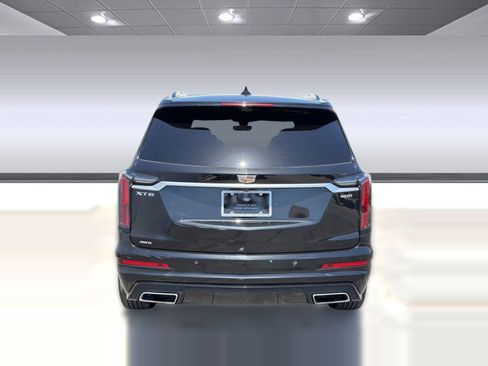 Certified 2022 Cadillac XT6 Sport w/ Platinum Package AWD/4WD image 9