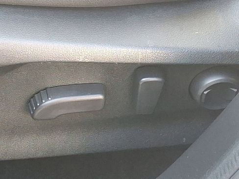 Used 2020 Subaru Forester Premium image 25