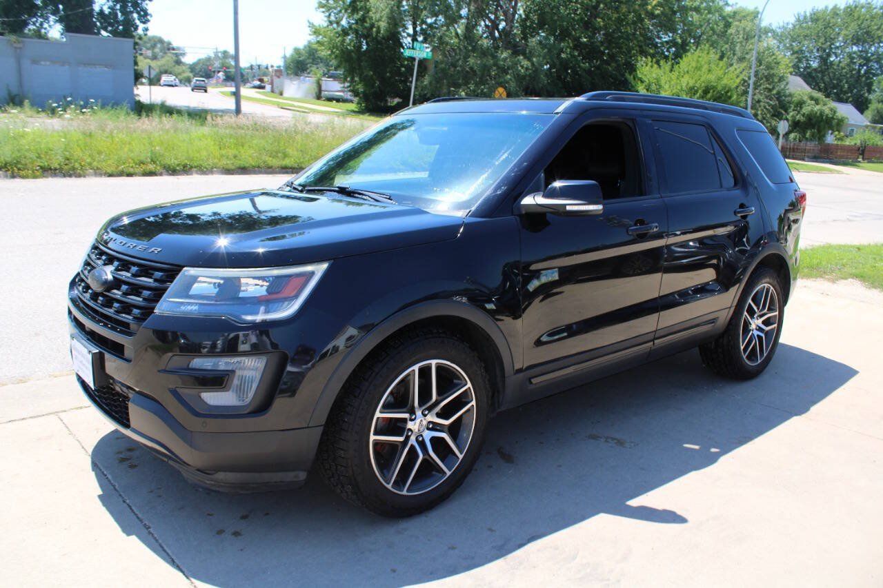 Used 2016 Ford Explorer Sport w/ Equipment Group 401A AWD/4WD image 4