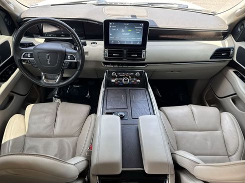 Used 2018 Lincoln Navigator Reserve w/ Technology Package AWD/4WD image 22