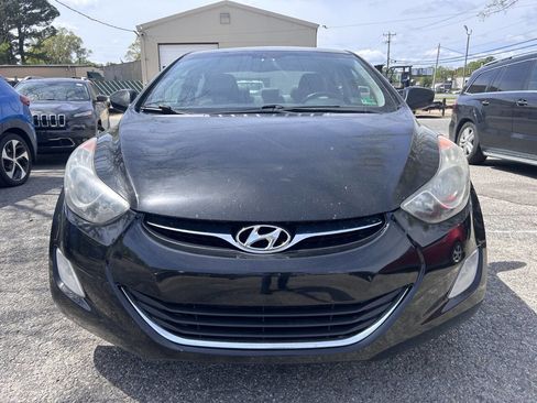 Used 2013 Hyundai Elantra GLS w/ Preferred Pkg image 3