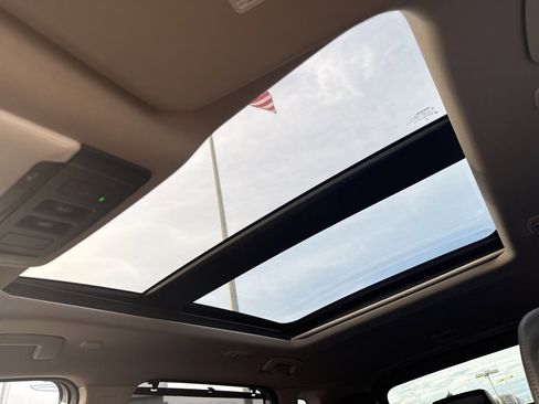 Used 2023 Nissan Rogue Platinum w/ Platinum Premium Package image 25