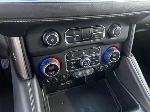 Certified 2023 Chevrolet Suburban Premier image 25