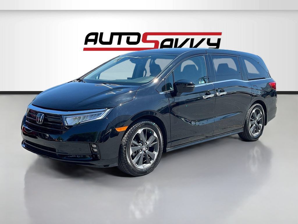 Used 2023 Honda Odyssey Elite image 3