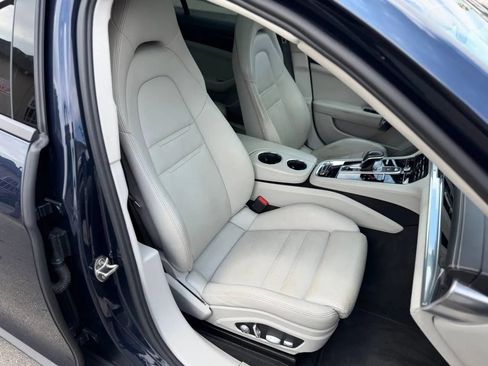 Used 2018 Porsche Panamera image 44