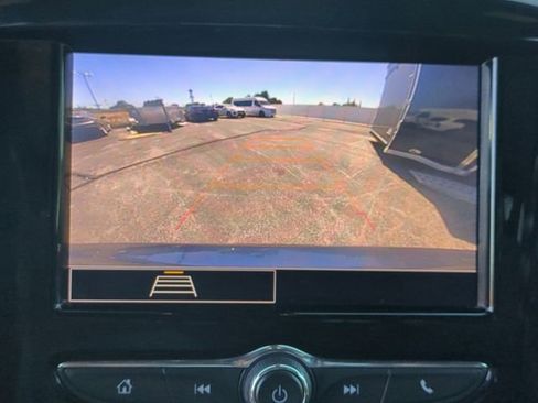 Used 2023 Chevrolet Traverse LT FWD image 17