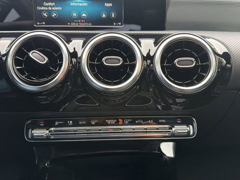 Used 2020 Mercedes-Benz CLA 250 image 18