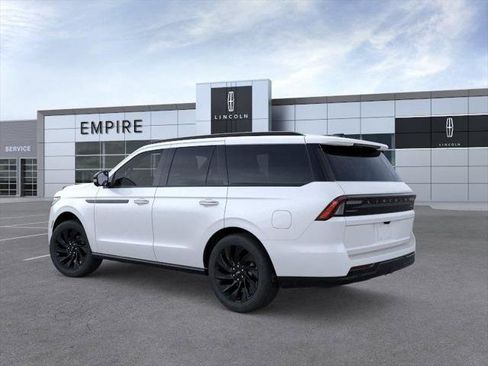 New 2026 Lincoln Navigator Reserve w/ Jet Appearance Package image 4