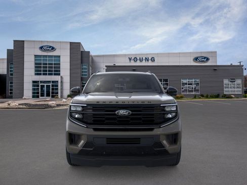 New 2026 Ford Expedition Max Platinum image 6