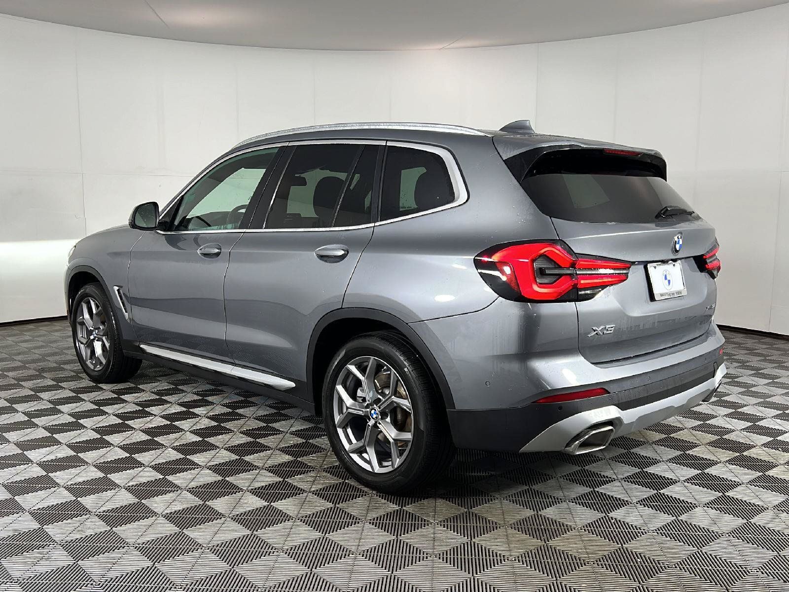 Used 2023 BMW X3 xDrive30i w/ Premium Package AWD/4WD image 9