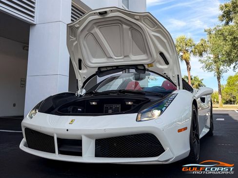 Used 2018 Ferrari 488 Spider image 40