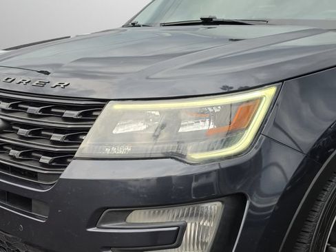 Used 2017 Ford Explorer Sport w/ Equipment Group 401A AWD/4WD image 18