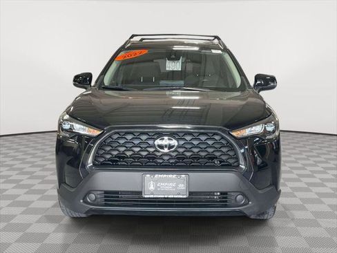 Used 2022 Toyota Corolla Cross LE w/ Moonroof Package image 2
