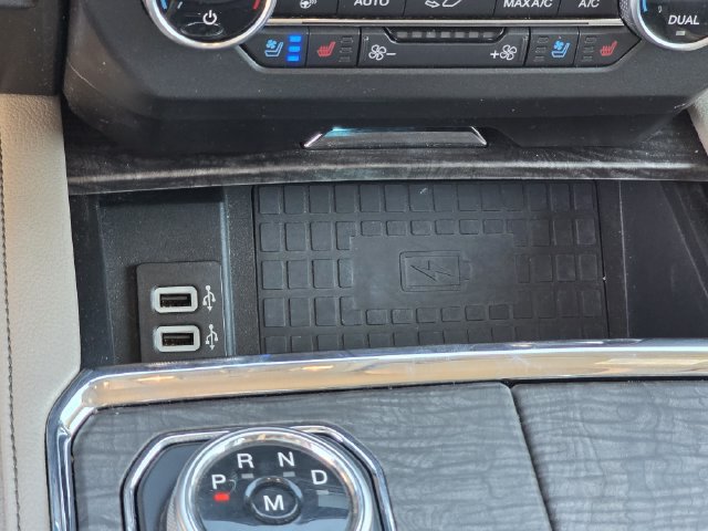 Used 2018 Ford Expedition Limited w/ Equipment Group 301A RWD image 29