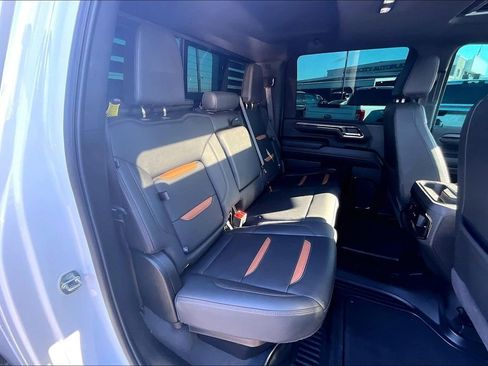 Used 2024 GMC Sierra 2500 AT4 w/ AT4 Premium Plus Package image 29