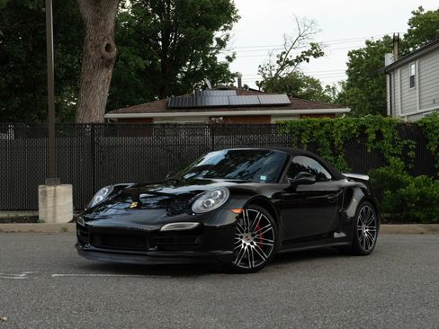 Used 2014 Porsche 911 Turbo image 8