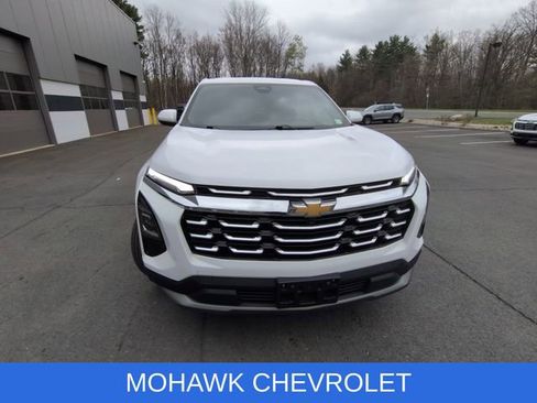 Used 2025 Chevrolet Equinox LT AWD/4WD image 15