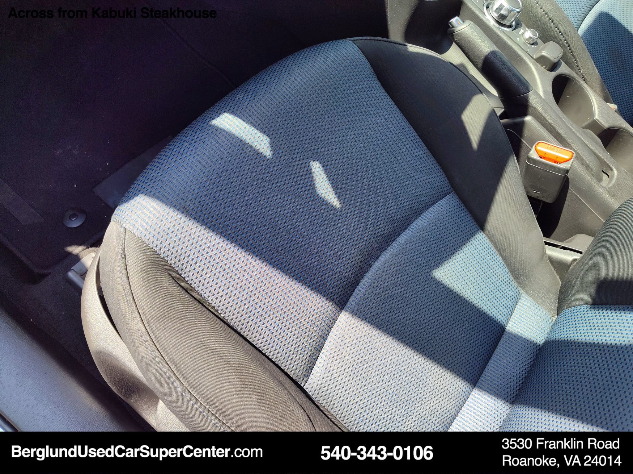 Used 2017 Toyota Yaris iA FWD image 19