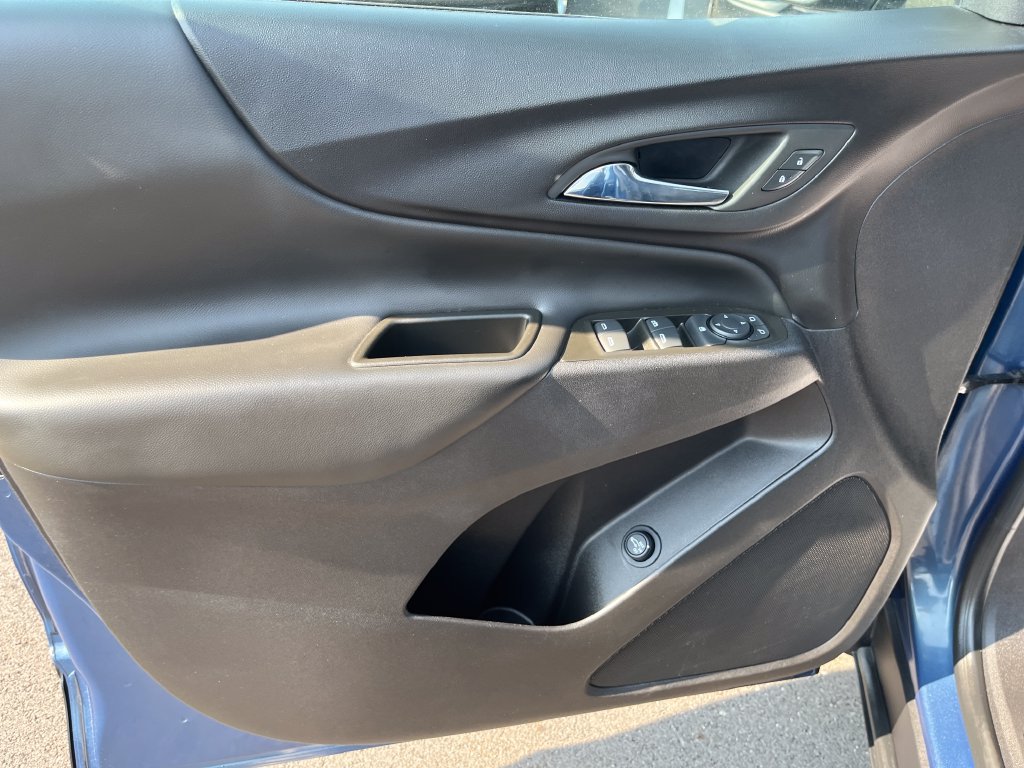 Used 2024 Chevrolet Equinox LT w/ LPO, Floor Liner Package FWD image 11