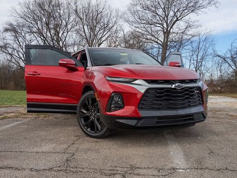 Used 2022 Chevrolet Blazer RS w/ Enhanced Convenience Package image 2