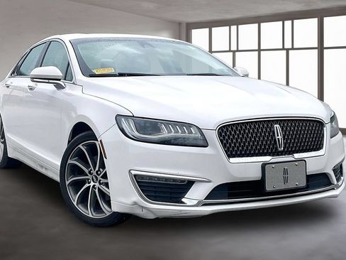 Used 2019 Lincoln MKZ Reserve w/ Reserve Plus Package FWD image 3