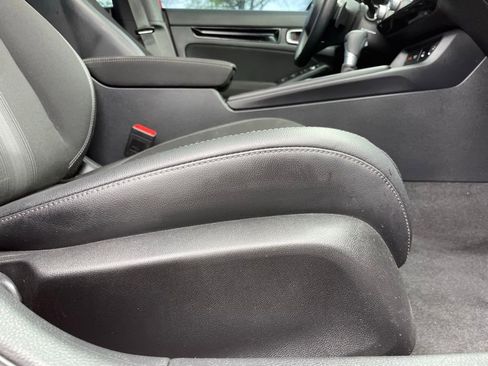 Used 2025 Honda Civic Sport image 30