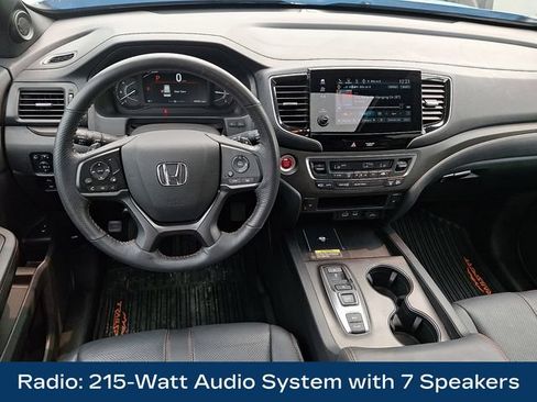 Used 2025 Honda Passport TrailSport image 3