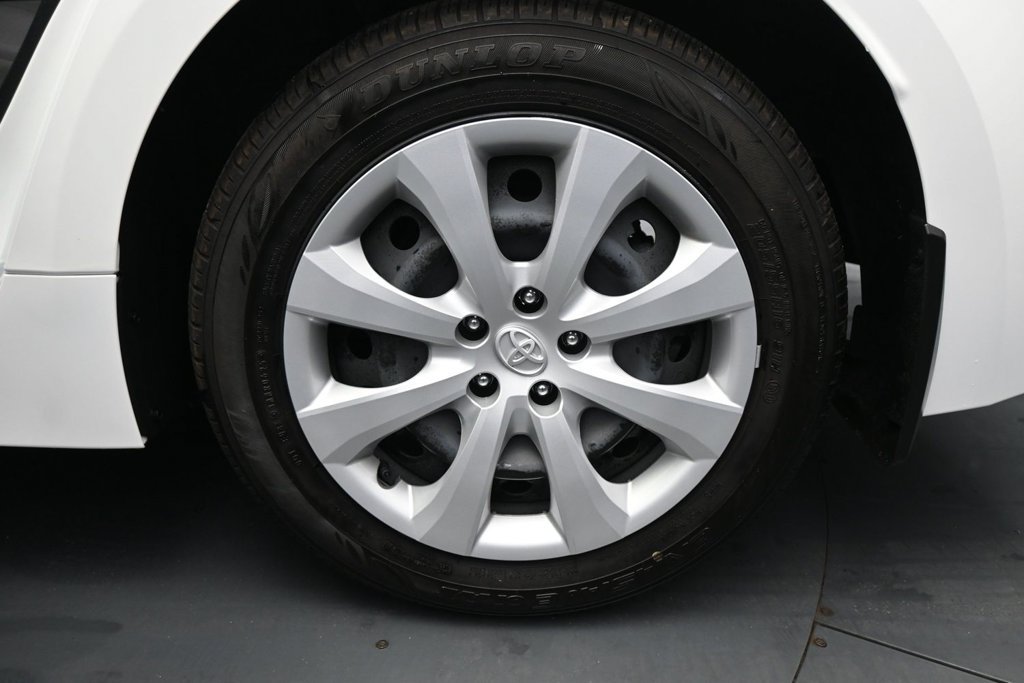 Used 2025 Toyota Corolla LE w/ Carpet Mat Package (TMS) FWD image 22