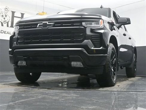 Used 2022 Chevrolet Silverado 1500 RST image 4