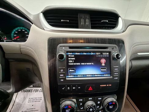 Used 2017 Chevrolet Traverse LT FWD image 13