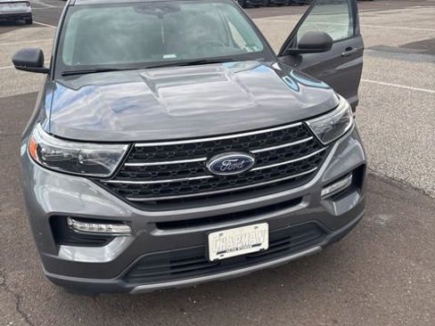 Used 2021 Ford Explorer XLT w/ Equipment Group 202A AWD/4WD image 17