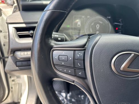 Used 2020 Lexus UX 250h w/ Premium Package AWD/4WD image 25