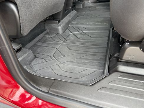 Used 2023 Chevrolet Traverse LT w/ LPO, Floor Liner Package AWD/4WD image 37