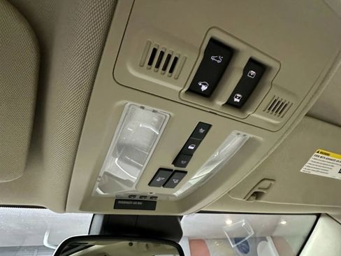 Used 2015 Cadillac SRX Luxury w/ Driver Awareness Package image 25