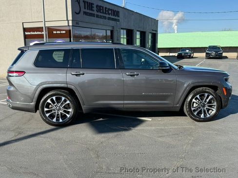 Used 2021 Jeep Grand Cherokee L Overland w/ Luxury Tech Group IV image 17
