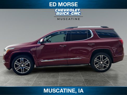 Used 2017 GMC Acadia Denali w/ Technology Package AWD/4WD image 2