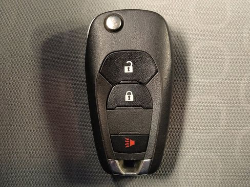 Used 2020 Chevrolet Trax LS w/ Tint and Cruise Package FWD image 32
