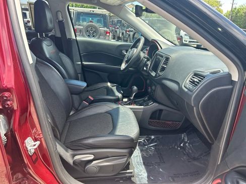 Used 2021 Jeep Compass Trailhawk AWD/4WD image 23