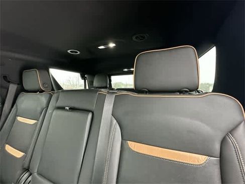 Used 2021 GMC Yukon AT4 image 17