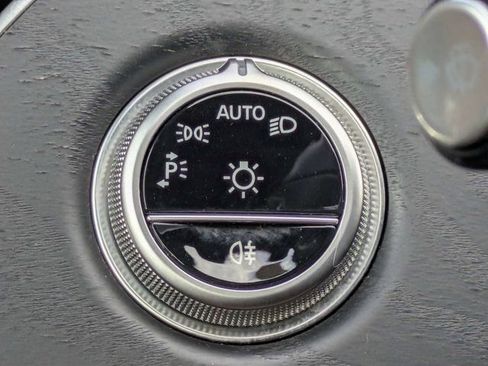 Used 2025 Mercedes-Benz E 350 Sedan image 24