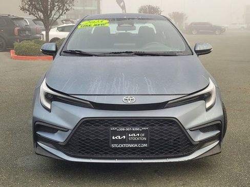 Used 2025 Toyota Corolla SE image 2