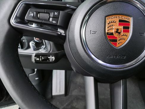 New 2026 Porsche Macan AWD/4WD image 10