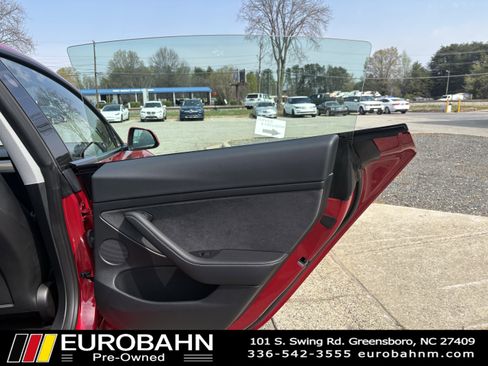 Used 2023 Tesla Model 3 Standard Range image 13