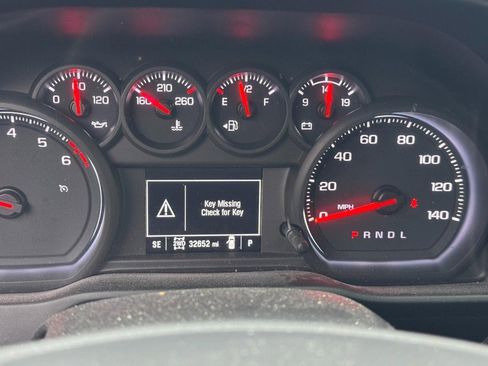 Used 2023 Chevrolet Silverado 1500 Custom image 20