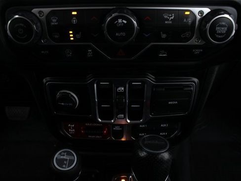 Used 2021 Jeep Gladiator Mojave image 6