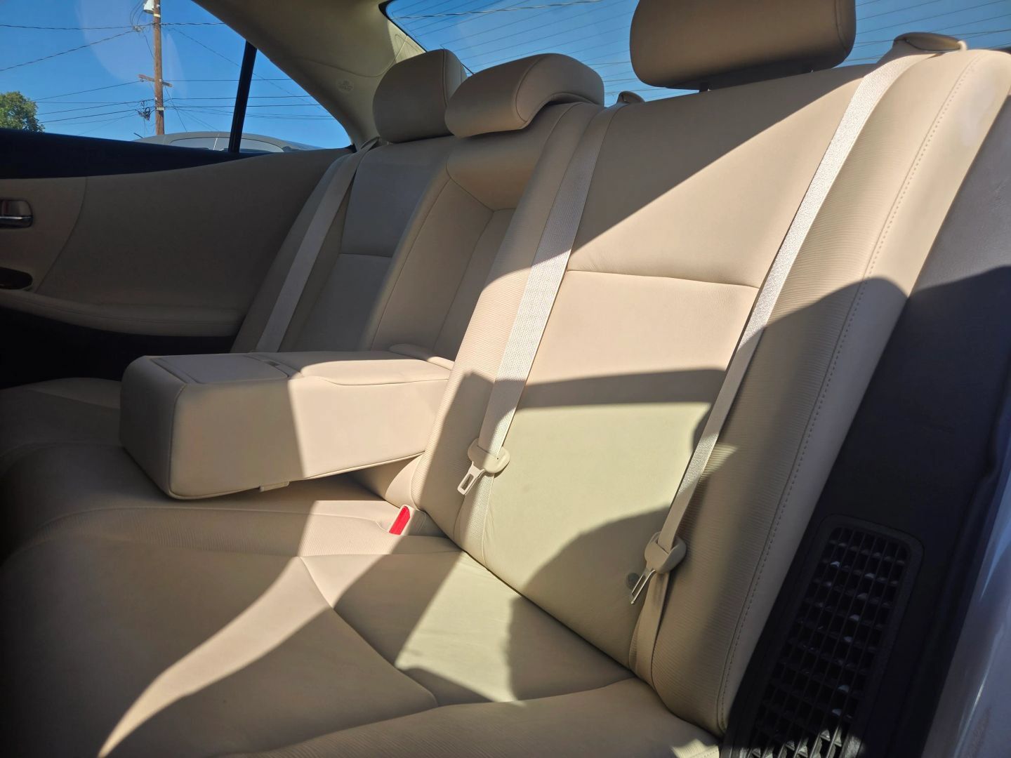 Used 2011 Lexus HS 250h w/ Preferred Accessory Package FWD image 13