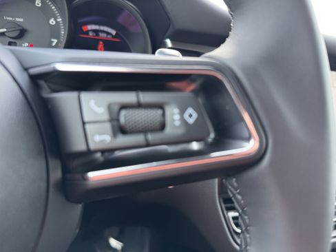 New 2025 Porsche Macan image 34