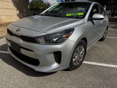 Used 2018 Kia Rio S FWD image 3