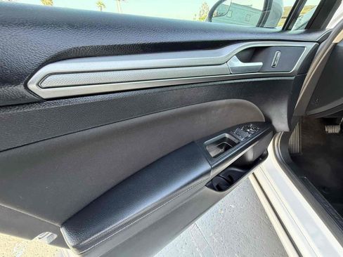 Used 2018 Ford Fusion SE w/ Fusion SE Technology Package FWD image 73